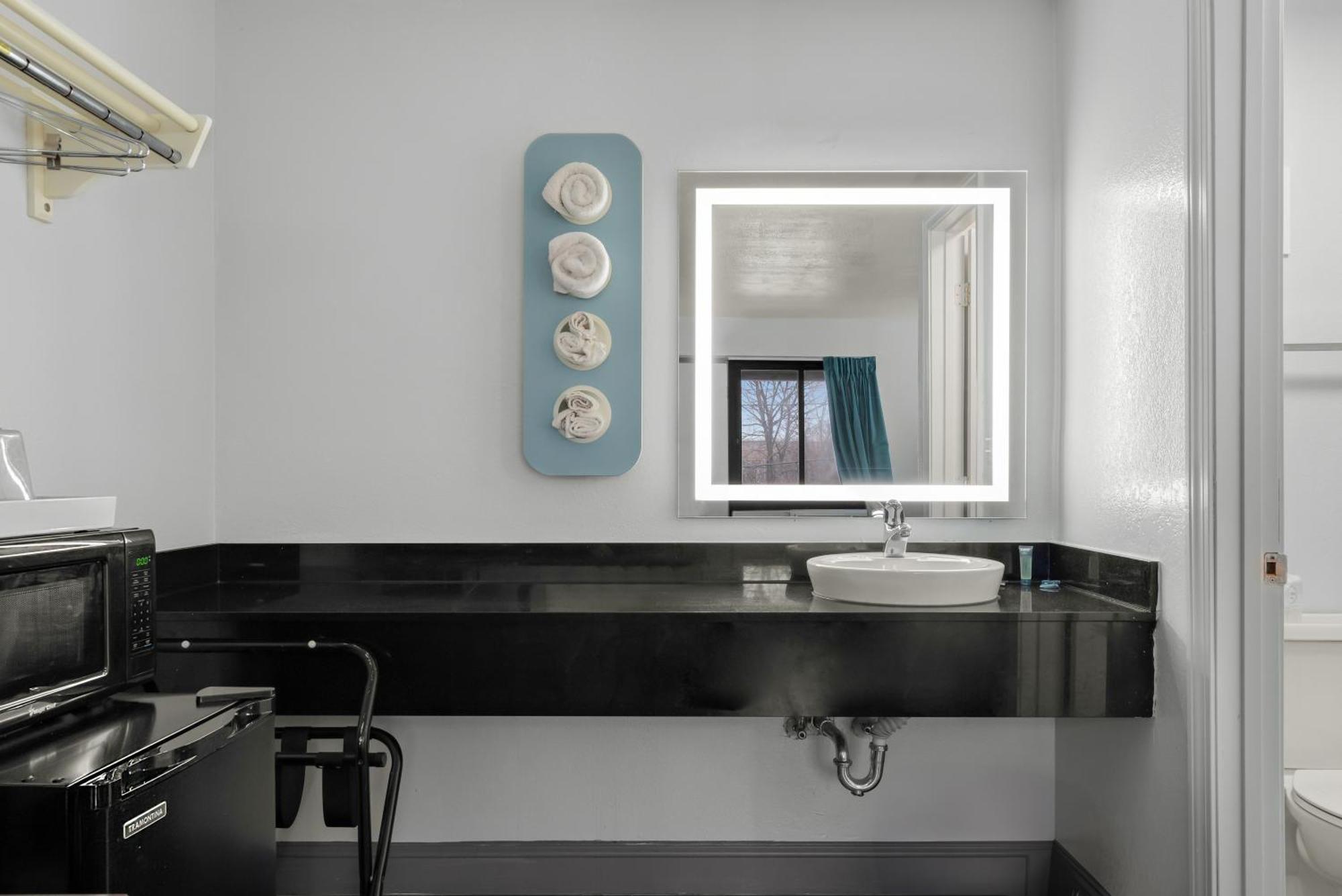 Americas Best Value Inn Bangor Extérieur photo