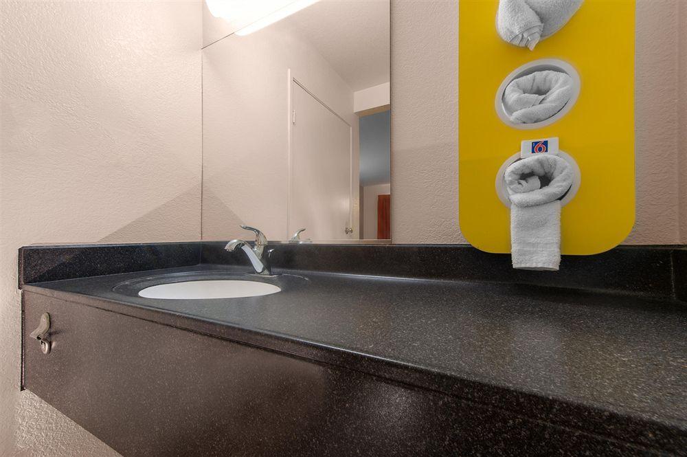 Americas Best Value Inn Bangor Extérieur photo